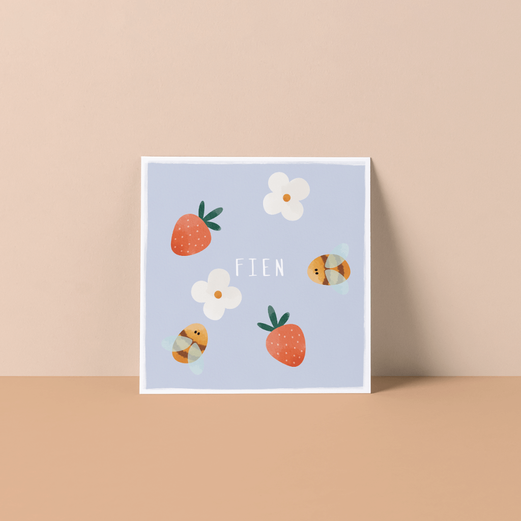 Geboortekaartje bloemen bijen aardbei, Geboortekaartjes dieren, Geboortekaartje lente, Geboortekaartje meisje, Geboortekaartje zomer